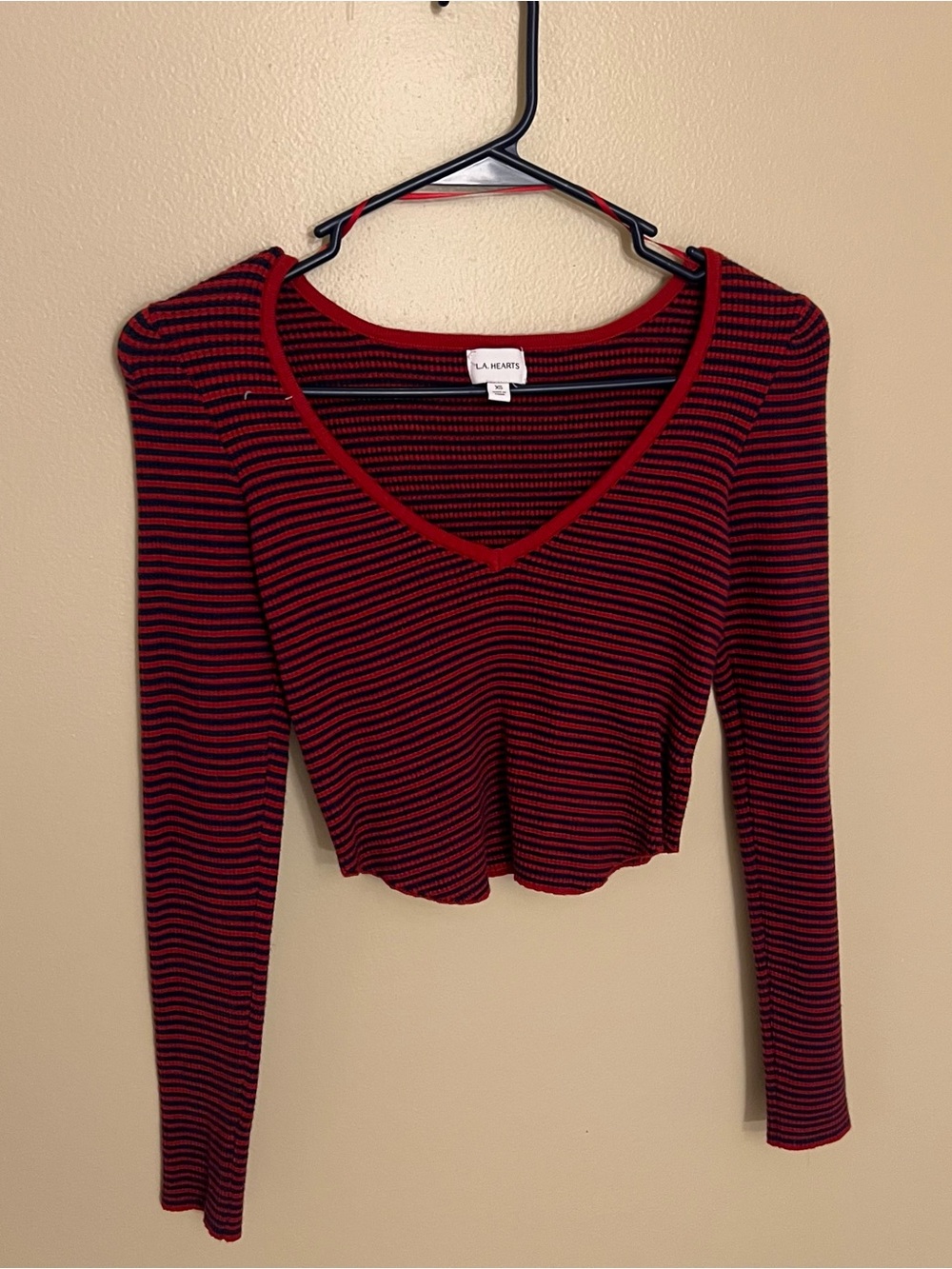 La Hearts Red & Blue Striped V‑Neck Long Sleeve Crop Top